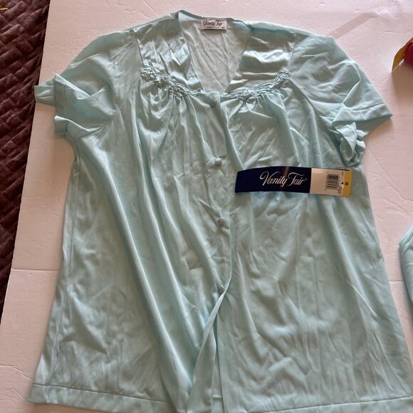 1970s Vanity Faire Azure‎ Mist Blue Medium Short Sleeve Top Pants Pajama Set NWT - Picture 8 of 10